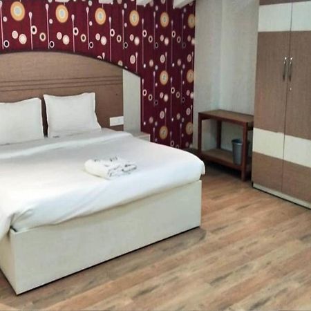 Dew Drop Inn Ooty Eksteriør billede